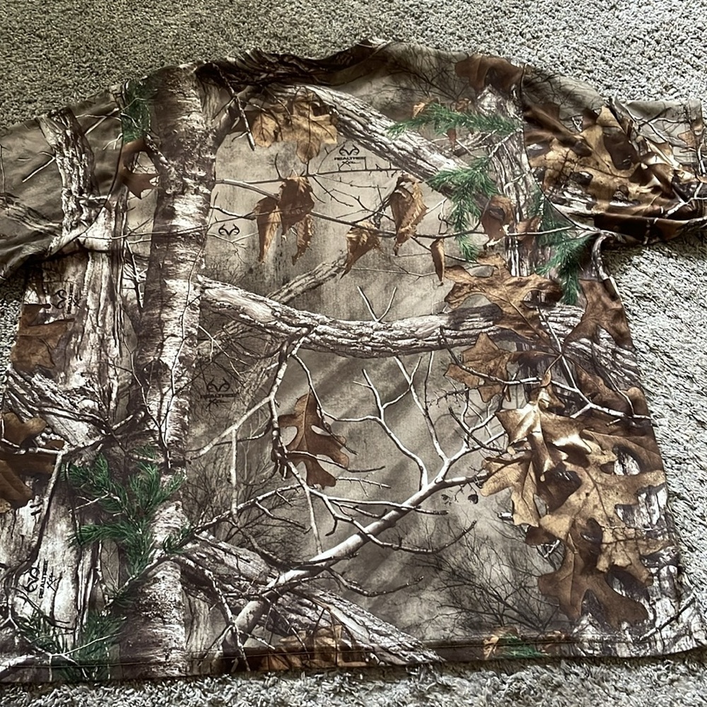 Realtree Shirt - Picture 2 of 2